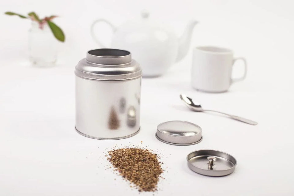 Aroma-proof silver tea tin with loose-leaf tea
